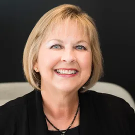 Kay Cementina, Agent in  - Compass