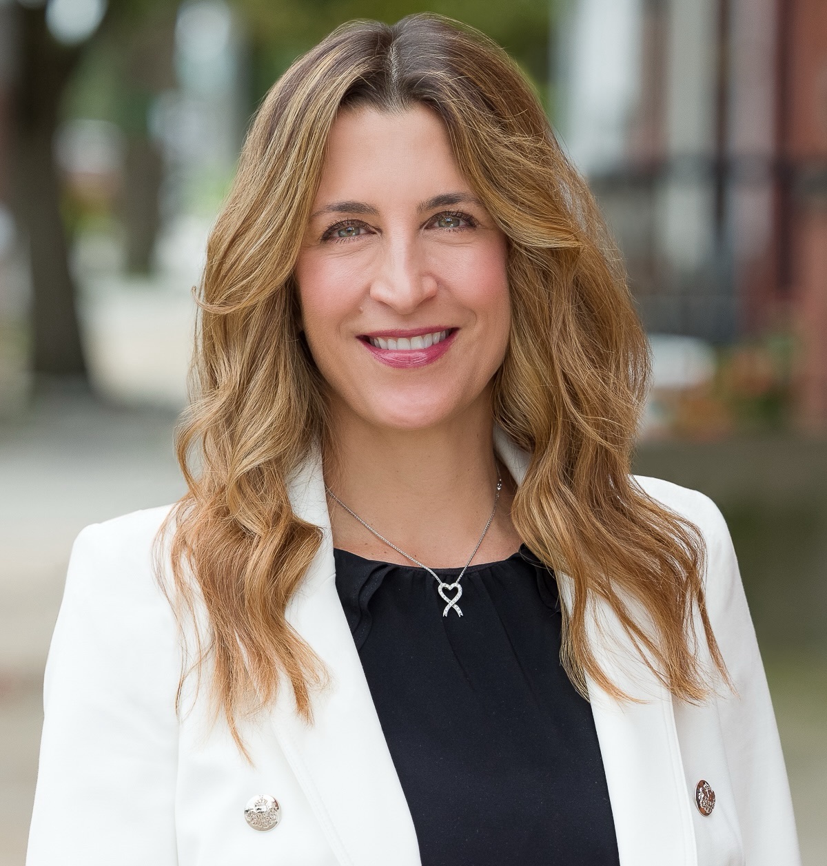 Headshot of Danielle Della Pella