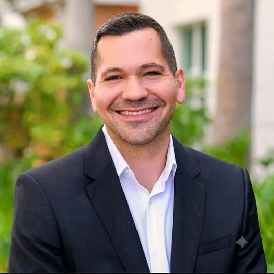 Josh Ziegelbaum, Agent in  - Compass