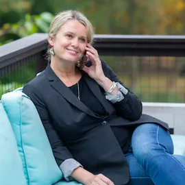 Dee Coffey, Agent in  - Compass
