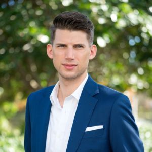 Headshot of Zach Meikamp