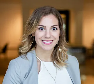 Nicole Mandra, Agent in  - Compass