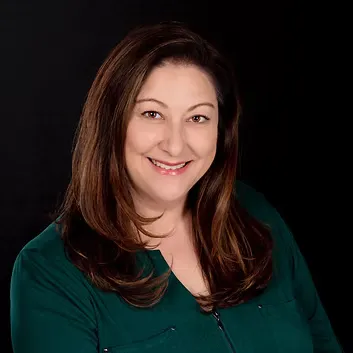 Sarah O'Campo, Agent in  - Compass