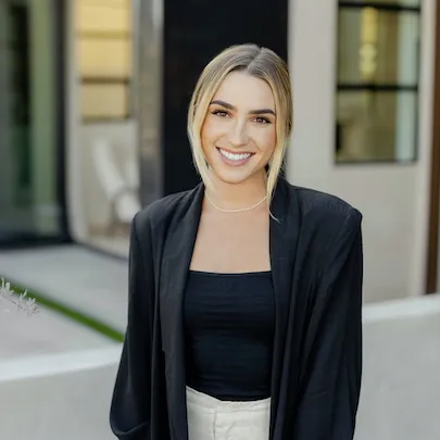 Corinne Clegg, Agent in  - Compass