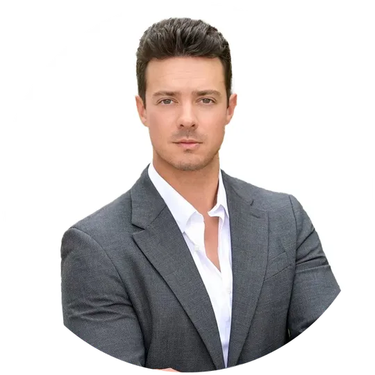 Aaron Rosenthal, Agent in  - Compass