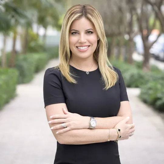 Farrah Scott, Agent in  - Compass