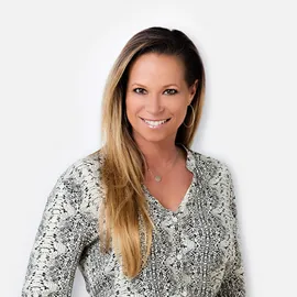 Danielle Bowen, Agent in  - Compass