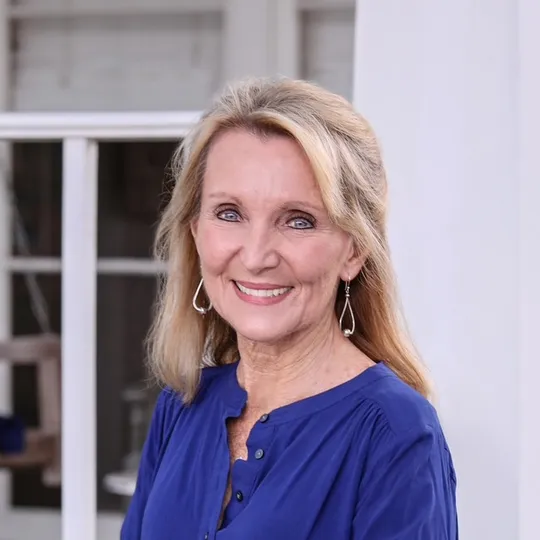 Melanie Doyle, Agent in  - Compass