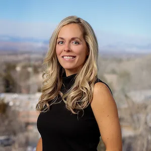 Laura Spitzenberger, Agent in  - Compass