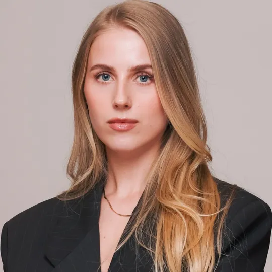 Julie Kennedy-Hansen, Agent in  - Compass