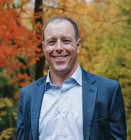 Matthew Messel, Agent in  - Compass