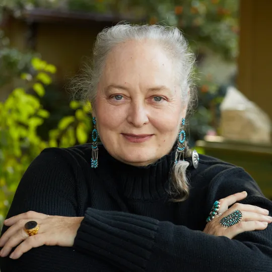 Kristal Moffett, Agent in  - Compass