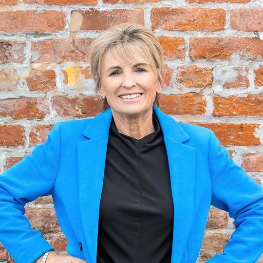 Randie Leggio, Agent in  - Compass