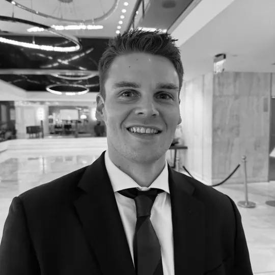 Lake Lund, Agent in  - Compass