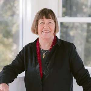 Diane Flyr, Agent in  - Compass