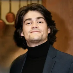 Luis Campos Bonilla, Agent in  - Compass