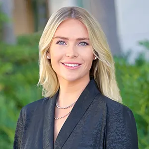 Virginia Roschman, Agent in  - Compass