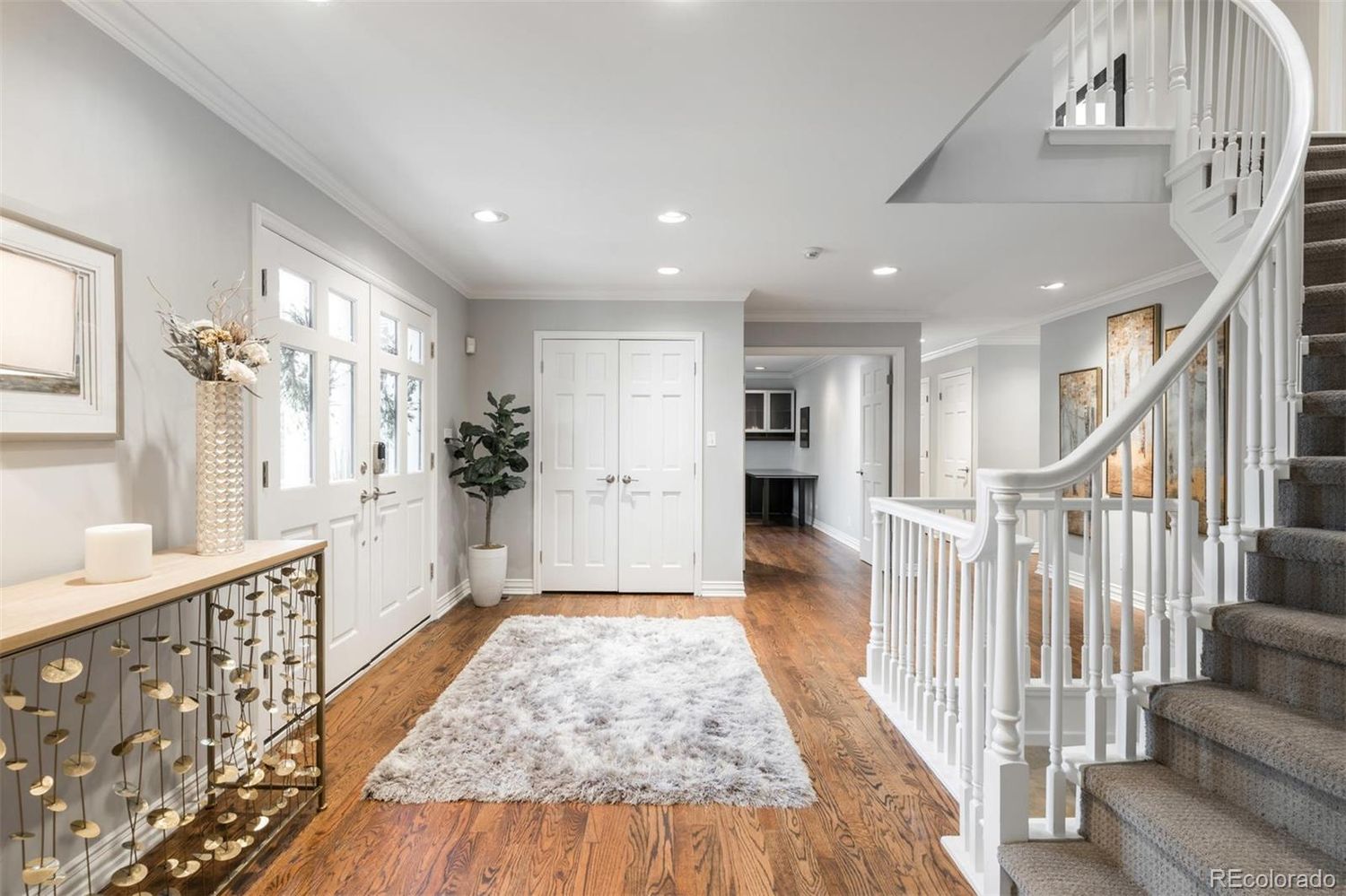 Photo of 801 E Chestnut Trail