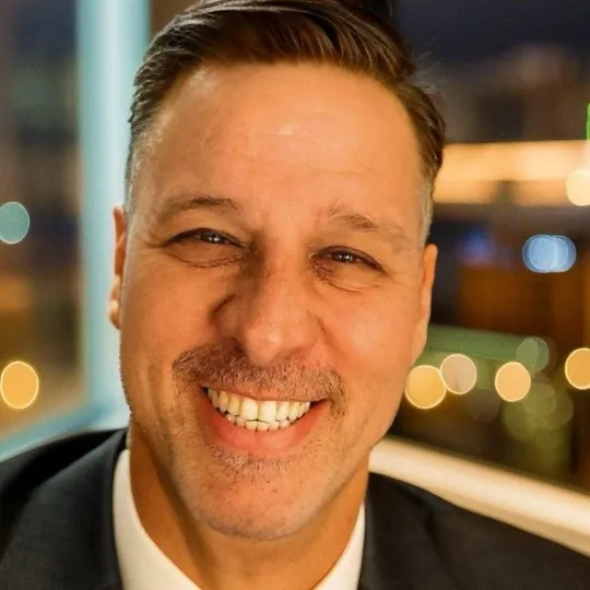 Michael Zeoli, Agent in  - Compass