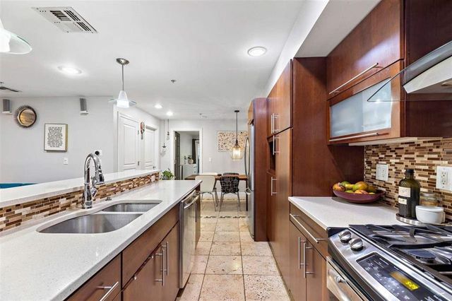 Photo of 310 2nd St, Unit 1