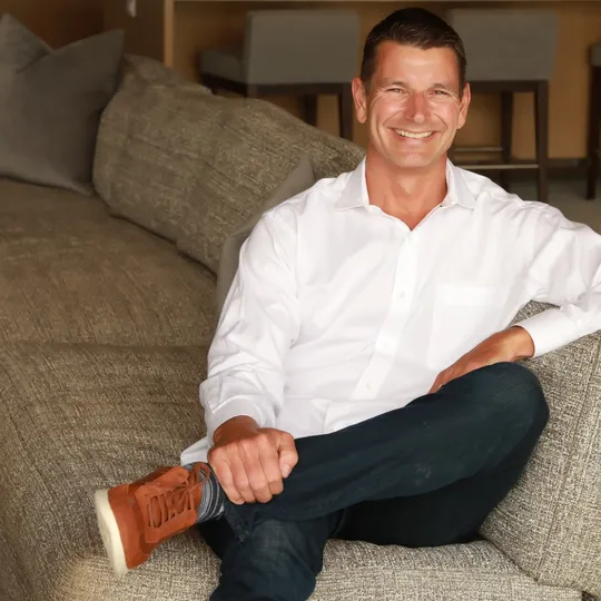 Nick Kormeluk, Agent in  - Compass