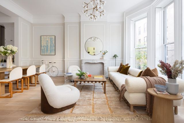 138 Remsen St, Unit 2B/3B livingroom