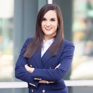 Stephanie Kroll, Agent in  - Compass