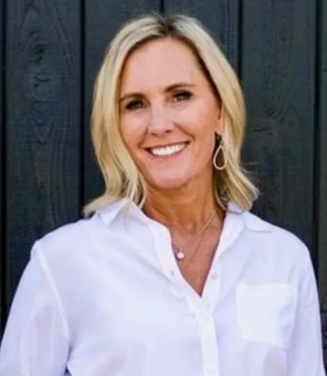Katie Graif, Agent in  - Compass