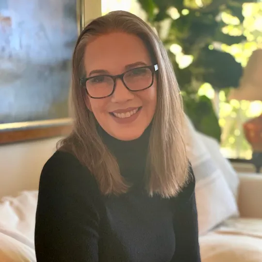 Maura Kaplan, Agent in  - Compass