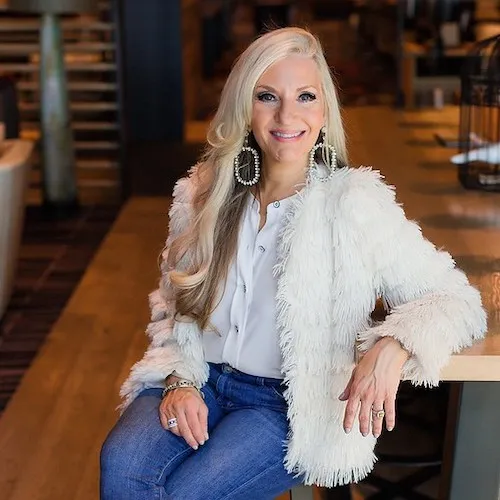 Beth Sohn, Agent in  - Compass