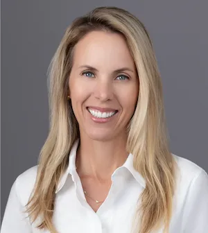 Brooke Guth, Agent in  - Compass