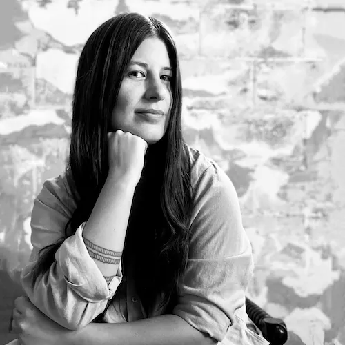 Angela Johnson, Agent in  - Compass