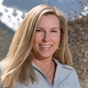 Karin O'Quinn, Agent in  - Compass