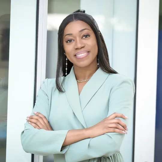 Daniela Gilet, Agent in  - Compass