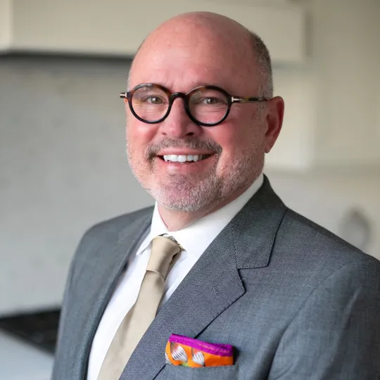 Len Knowlton, Agent in  - Compass