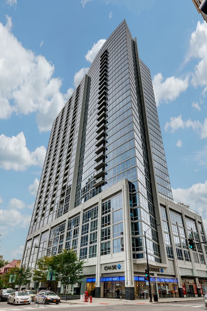 $6,671 | 2 W Delaware Pl, Unit 1802 | Chicago