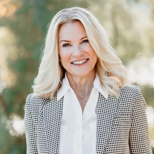 Aileen Hagy, Agent in  - Compass