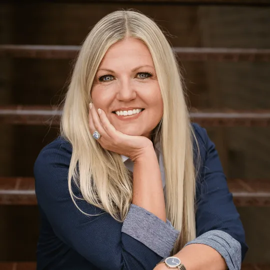 Corene Hellander, Agent in  - Compass