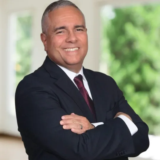 Roberto Lizarralde, Agent in  - Compass