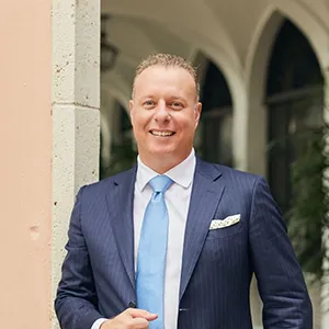 Barry Levinson, Agent in  - Compass