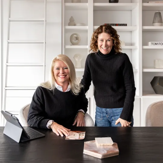 Lainie Citron & Michele Barnum, Agent in  - Compass