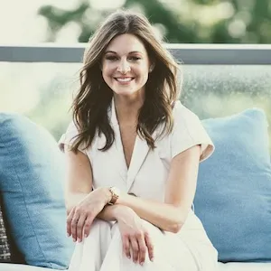 Elizabeth Roberts, Agent in  - Compass