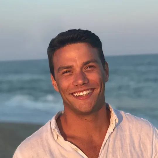 Ian Dios, Agent in  - Compass