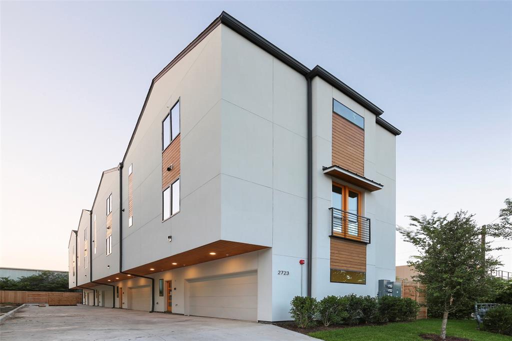 $2,960 | 2723 Kimsey Drive #101 | Dallas