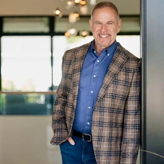 Mike Johnson, Agent in  - Compass