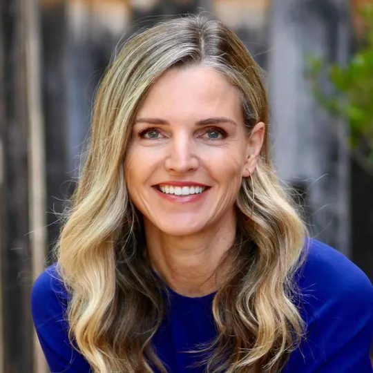 Sarah van Overbeek, Agent in  - Compass