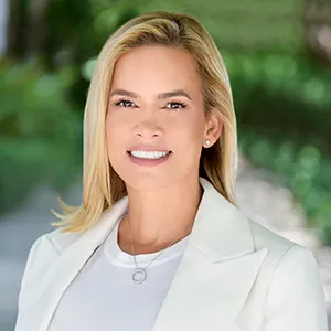 Arelis Cosme, Agent in  - Compass