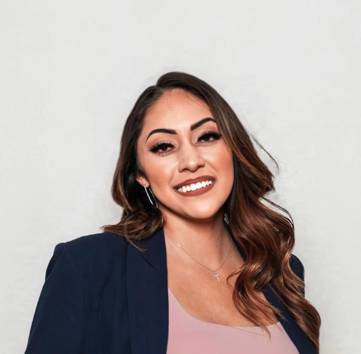 Headshot of Joanna Traverzo