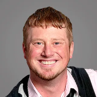 Kyle Broge, Agent in  - Compass