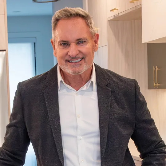 Kevin Garrett, Agent in  - Compass